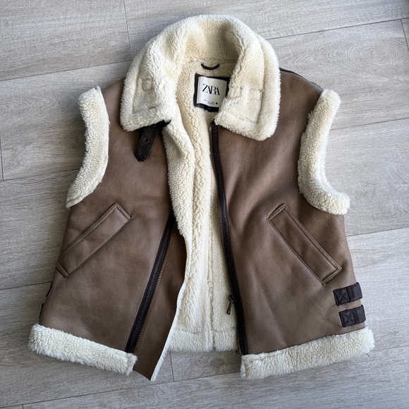 Zara fleece vest - Picture 2 of 4
